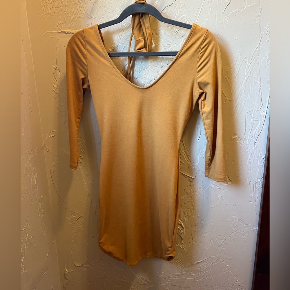 Gold Long-Sleeve Body-con Dress